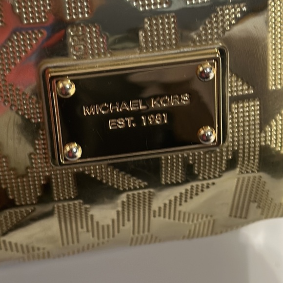 Michael Kors Delancy Pale Gold Mirror
Metallic Monogram Logo Tote EUC - Picture 3 of 17